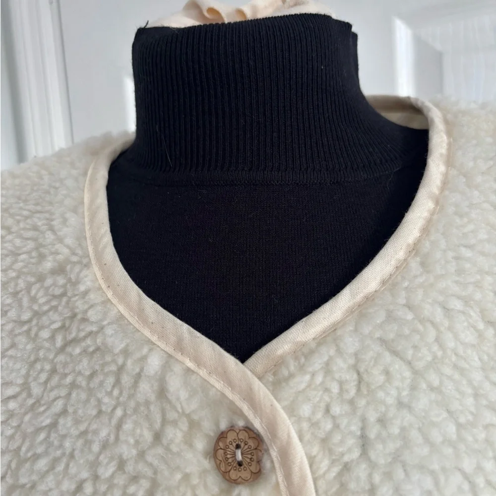 NWOT J& L Paris vest - Picture 6 of 10